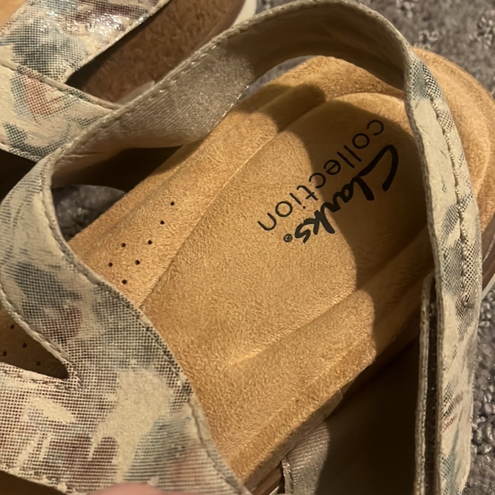 Clarks Collection Sandals - Picture 2 of 6